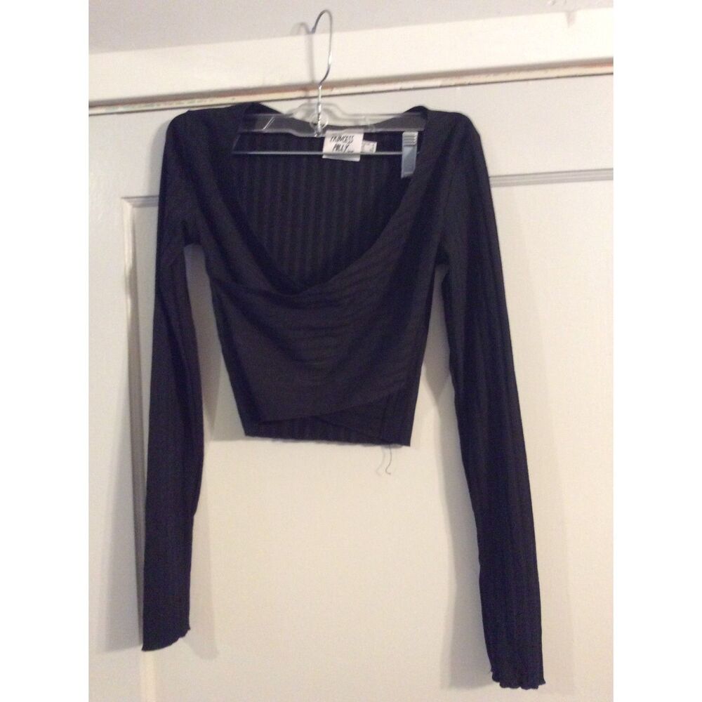 Princess Polly Textured Crop Top Long Sleeve Size 2 V Neck Black